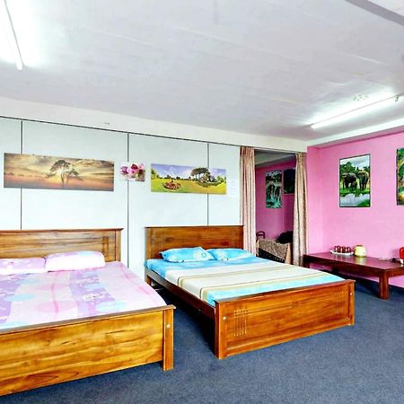 Beehive Colombo Hotel Bagian luar foto
