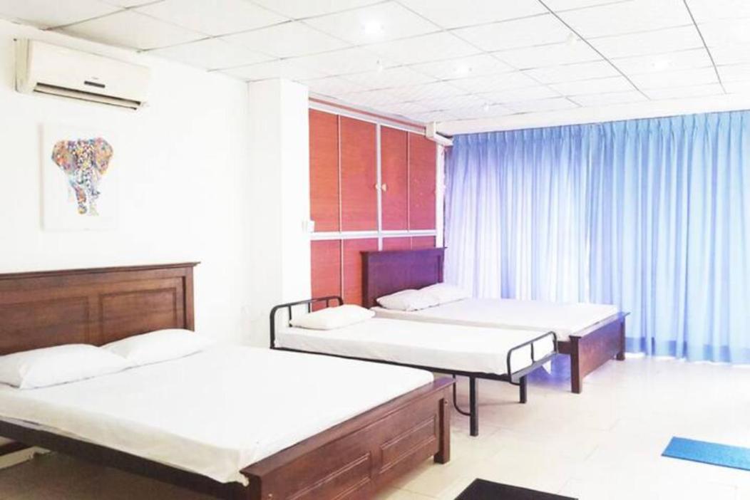 Beehive Colombo Hotel Bagian luar foto