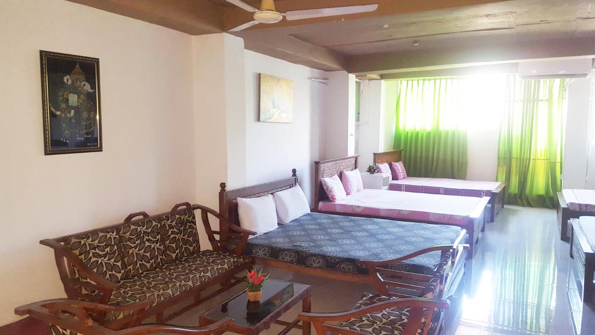 Beehive Colombo Hotel Bagian luar foto