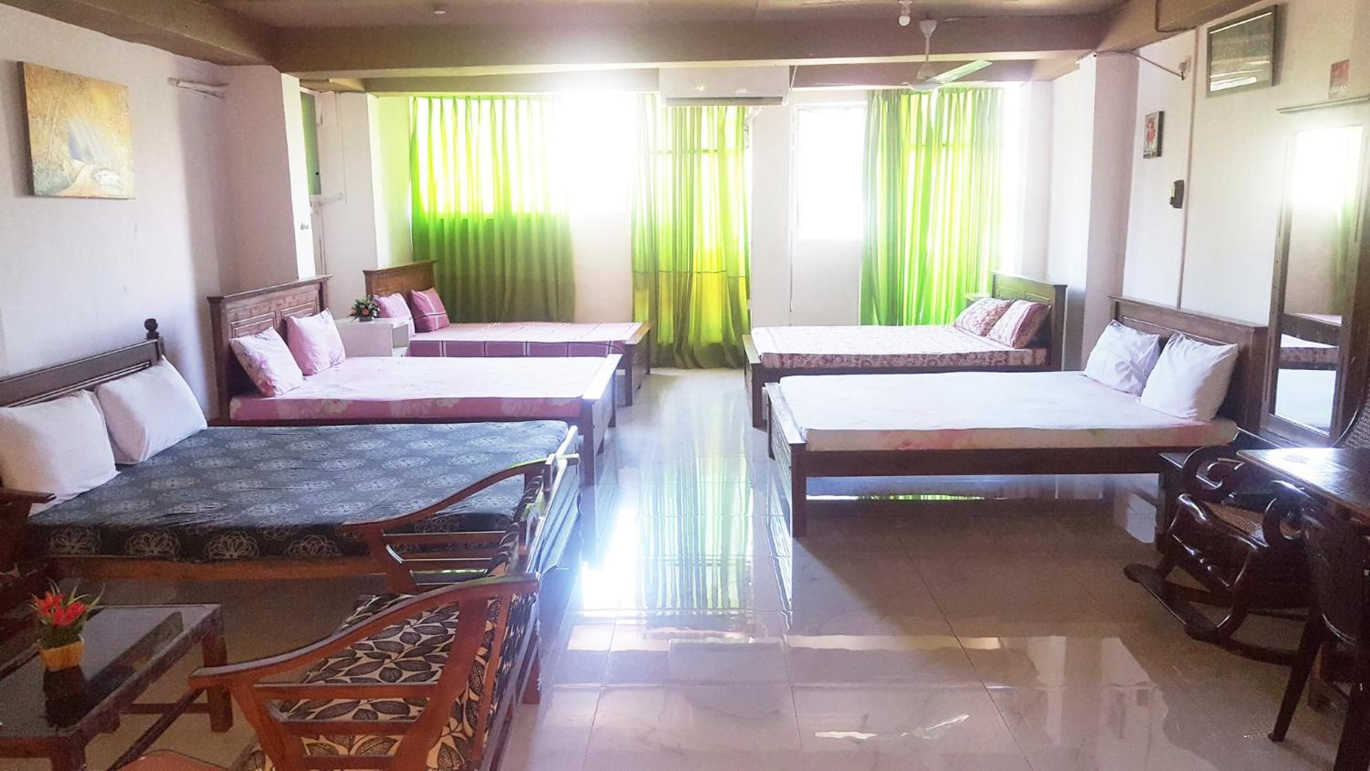 Beehive Colombo Hotel Bagian luar foto
