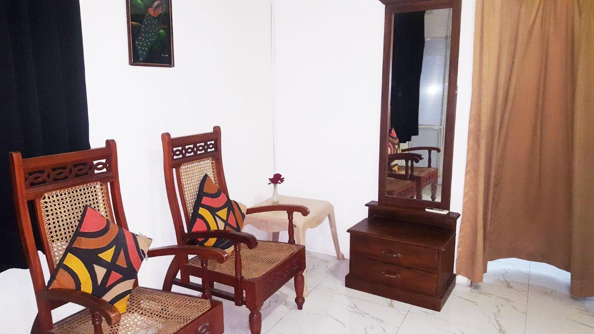 Beehive Colombo Hotel Bagian luar foto